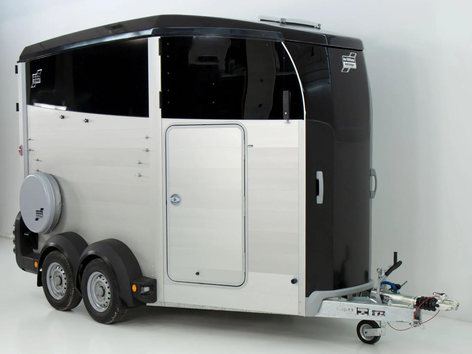 Ifor Williams Pferdeanhänger HBX 506 | Sattelkammer | Neues Modell – Bild 2