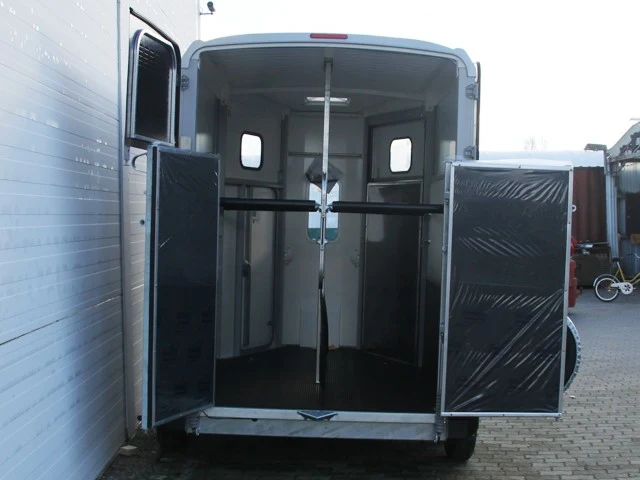 Ifor Williams Pferdeanhänger HB506 – Bild 11
