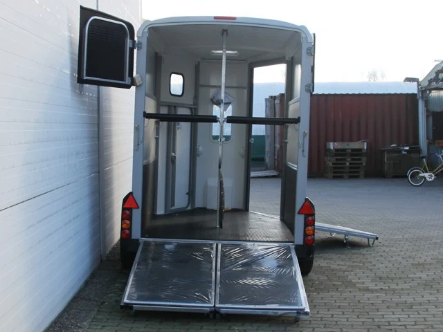 Ifor Williams Pferdeanhänger HB506 – Bild 9