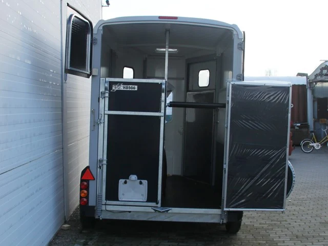 Ifor Williams Pferdeanhänger HB506 – Bild 10