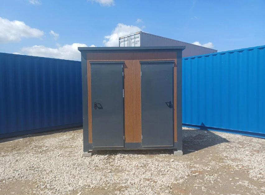 Doppel-Sanitärcontainer – 2 Unabhängige Kabinen, WC, Waschbecken & Boiler – Bild 10