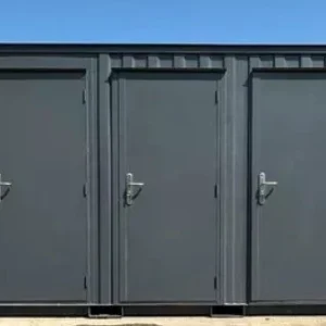 Sanitärcontainer 6 m × 2,4 m – 5 Separate Kabinen – WC & Waschbecken